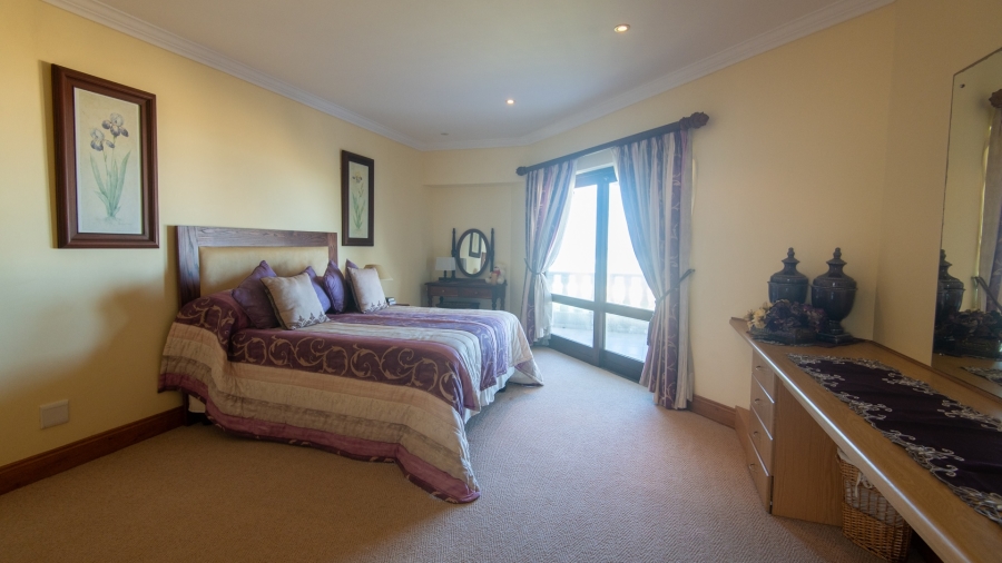 7 Bedroom Property for Sale in Outeniqua Strand Western Cape